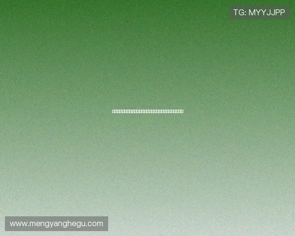 申花主帅斯卢茨基假期现身网球赛场现场观看德约科维奇精彩对决